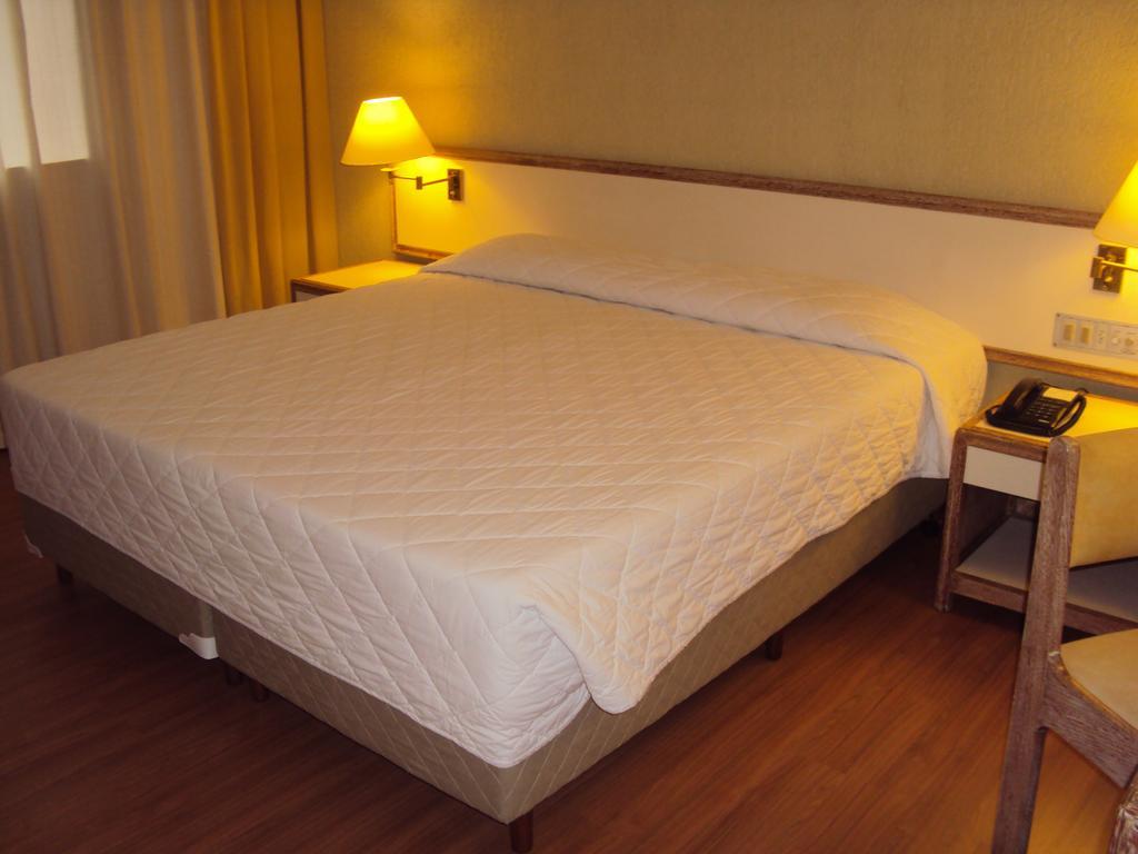 Duomo Park Hotel Curitiba Exteriör bild